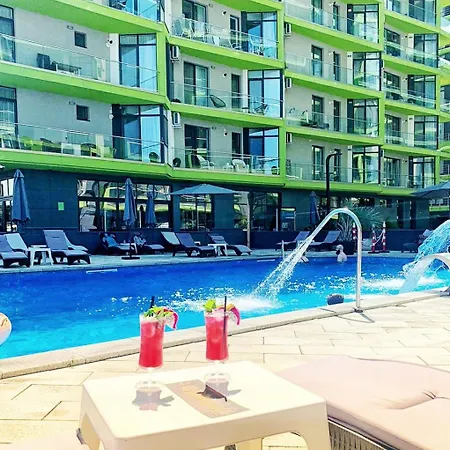 Apartament Crystal Bay 10 - Pool And Năvodari