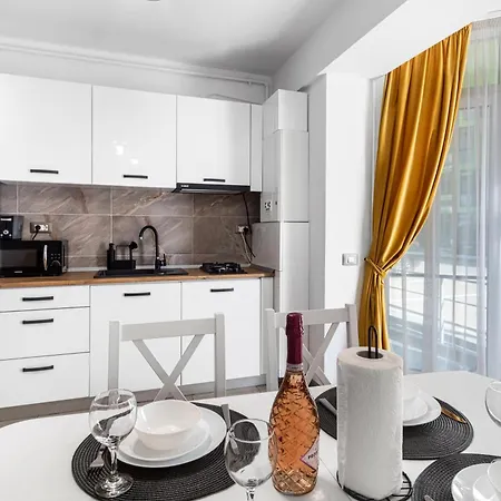 Crystal Bay 10 - Pool And Năvodari