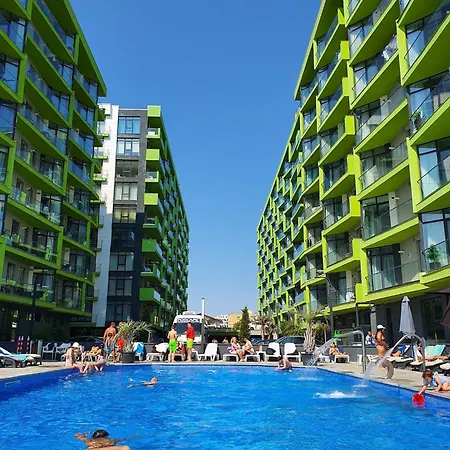 Daire Crystal Bay 10 - Pool And *