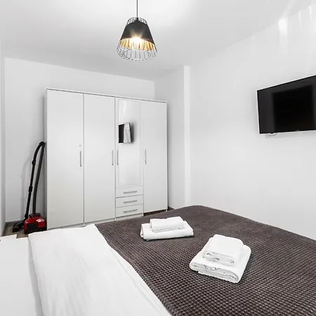 Crystal Bay 10 - Pool And Daire Navodari