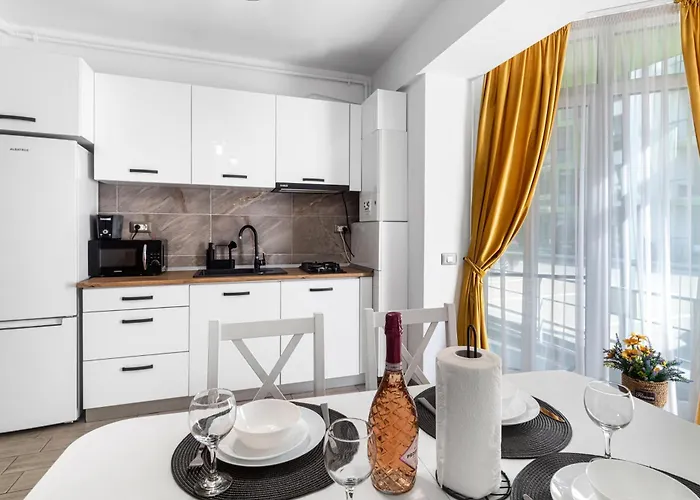 Crystal Bay 10 - Pool And Năvodari