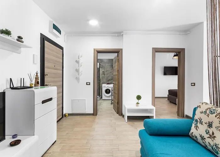 Crystal Bay 10 - Pool And Appartement Năvodari